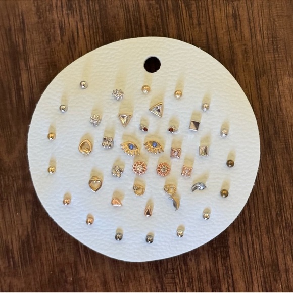 Free people Teeny tiny mega stud earrings set - Picture 1 of 10
